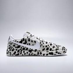 NIKE JA8560-100 运动休闲鞋 白色 42码