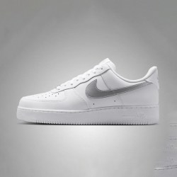 NIKE AIR FORCE 1 男款休闲鞋 FJ4146-134