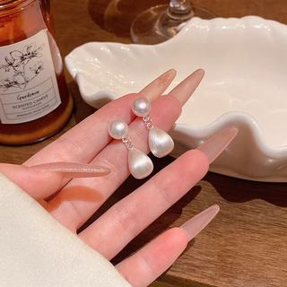 洛梵欣饰 E6521 金属感哑光磨砂拉丝水滴形耳环
