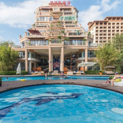 三亚凯瑞莱海景度假酒店（三亚湾店）2晚+尊享旅拍+南山文化旅游区往返巴士+海棠湾免税店穿梭巴士+尊享双人游艇出海