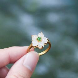 花饰庄园 新款和田白玉花朵戒指玉石时尚简约小巧女戒日常百搭戒指送女友 花朵戒指