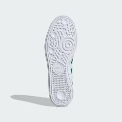 adidas 中性休闲鞋