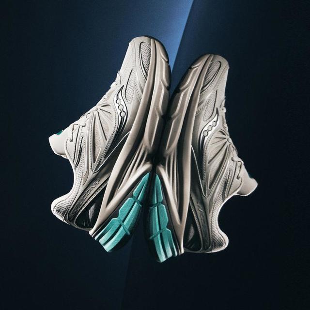 超V会员：saucony GUARD 2K 男女款运动鞋