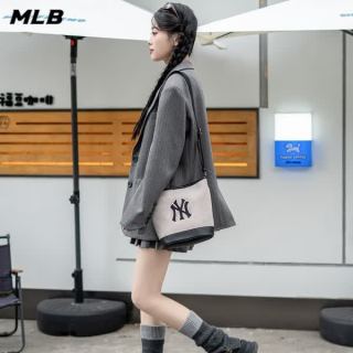 MLB 章若楠同款包包女包水桶包休闲斜挎包女士单肩包生日礼物 纽约洋基队/黑色 F