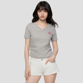 Gap 女装2026春季新款纯棉logo刺绣V领爱心捏褶短袖上衣858936