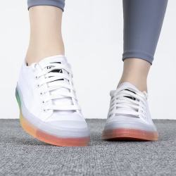 PUMA Capri T 运动板鞋 387244-04 白色 38