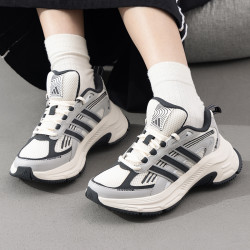 adidas 男女经典运动鞋情侣休闲鞋老爹鞋JQ0255