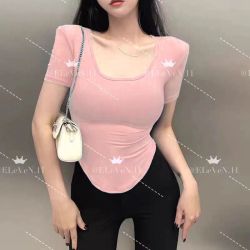 纯欲U领带肩垫正肩T恤女夏季不规则短款设计感小众纯色上衣2004