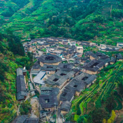 【暑期不加价、周末不加价】青普文化行馆-南靖土楼2晚含早+晚餐+采茶制茶+瀑布捞鱼及烹鱼