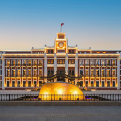 南京中央饭店2晚+苏超超值套餐1份+欢迎水果+红梅双人下午茶+预约民国小故事讲解
