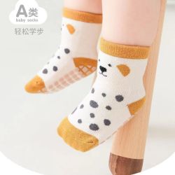 宝宝地板袜子春秋纯棉室内男女防滑隔凉婴儿袜子儿童学步中筒
