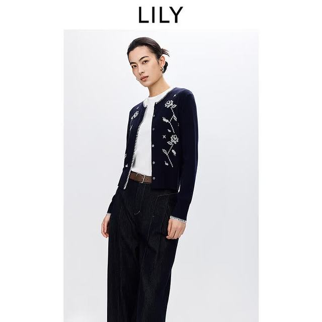 LILY 2026春新款羊毛混纺复古花卉绣花撞色圆领气质通勤针织开衫女 412藏蓝