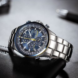 CITIZEN 超级空中之鹰 蓝天使系列 43毫米光动能电波腕表 AT8020-54L