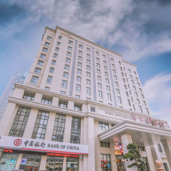 富仁精品酒店（兴国寺塔店）1晚+远望号门票1张