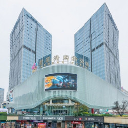 云见栖舍设计师酒店（爱琴海购物中心店）1晚