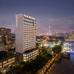 雅致酒店(广州二沙岛珠江夜游店) 尊贵江景大床房（吧台