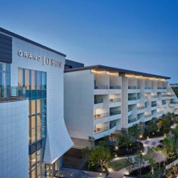 山丘套房朝昕经典酒店(Grand Josun Hill Suite) 山丘海景特大床一室套房2晚(连住)