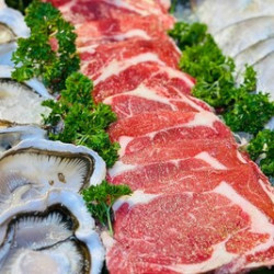 海鲜+刺身+冰淇淋+烧烤+小火锅+生蚝