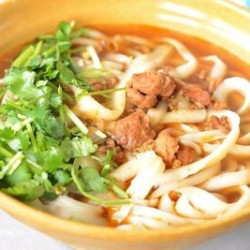 小炖肉面+卤蛋+豆干单人餐