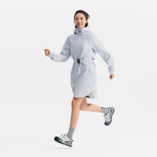 迪卡侬 女士长款防雨夹克 休闲徒步 冲锋衣
