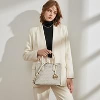 MICHAEL KORS Mercer 时尚潮流百搭中号Logo印花皮革风琴式斜挎包