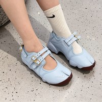NIKE WMNS AIR RIFT 女款凉鞋 IV5739-441