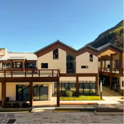 云溪·景澜度假酒店高级大床/双床房1晚+双人自助早餐+双人溯溪