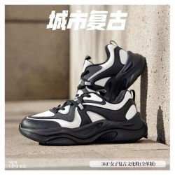 361° 361 女款跑步鞋 2025