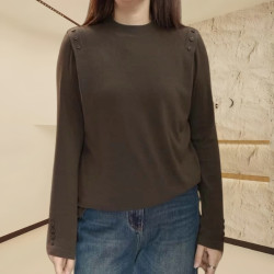 2026春季纯色洋气打底衫纽扣韩版休闲显瘦遮肉洋气轻奢百搭上衣女