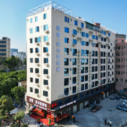 喜尔登Cine巨幕影音睡眠Hotel（深圳光明国际美术馆店）1晚