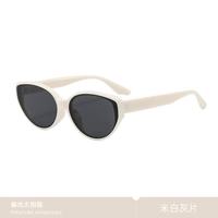 mikibobo 摩登猫眼偏光太阳镜 开车防紫外线UV400防晒  男女同款小框墨镜 C4032-米白灰片