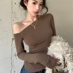 不规则斜肩露肩打底衫长袖T恤女秋冬季修身褶皱短款内搭咖色上衣