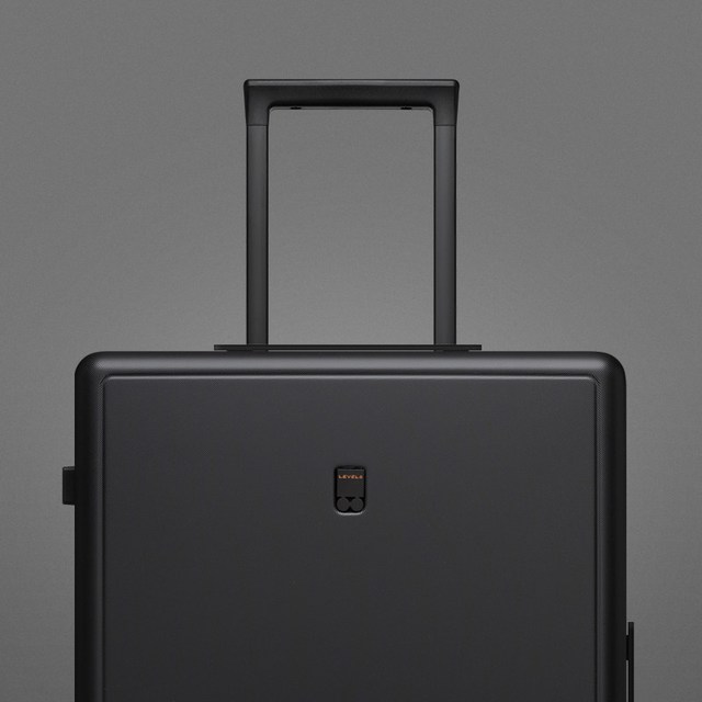 移动端：地平线8号 三倍抗压 PC拉杆箱 LA-1688