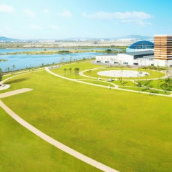 迎仕柏度假城(INSPIRE Entertainment Resort) [翠林楼]湖景豪华大床房1晚