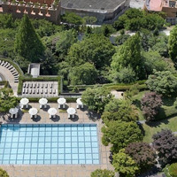 首尔君悦酒店(Grand Hyatt Seoul) 特大床间-享有山景2晚(连住)