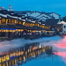 栖城·越上酒店（柯桥万达广场轻纺城国际会展中心店）1晚+午后红茶+现磨咖啡+自助洗衣干衣+健身房+儿童乐园