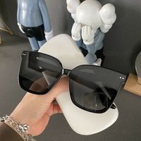墨镜女新款潮网红太阳眼镜开车专用防紫外线大脸街拍显瘦气质大框
