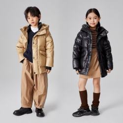 千仞岗 Y299865Y 亮面连帽 摩登咖 120cm 儿童羽绒服