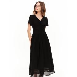 独束 女装时尚简约连衣裙2026夏装设计感赫本风显瘦气质漂亮小黑裙