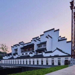 南京夫子庙夜泊秦淮君亭酒店·大戏院1晚+客房首轮mini吧+民国风情单人下午茶2份