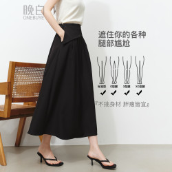 晚白 显瘦小黑裙