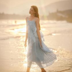 香影 女士海边氛围感吊带连衣裙 2026
