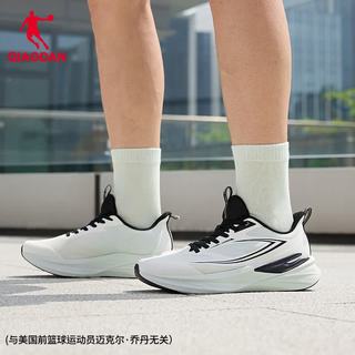 乔丹 轻便减震密网 黑色 42码 男款跑鞋