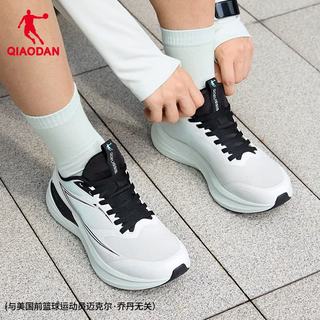 乔丹 轻便减震密网 黑色 42码 男款跑鞋