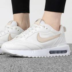 NIKE 女款复古缓震跑步鞋