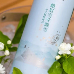 峨眉雪芽茶啤酒1L 清爽可口 聚会