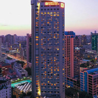 移动端:上海静安昆仑大酒店1晚+入住期间,停车24小时不收费限一辆+38层行政酒廊双人自助欢乐时光-小食饮品+38楼双人行...