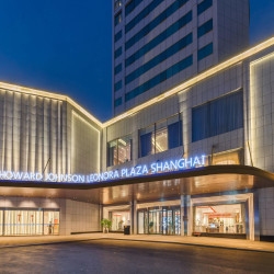 上海丽昂豪生大酒店2晚+儿童早餐一份+房间可加1张床(三人房不可加床)+深夜粥道+迪士尼班车早上送服务+赠9寸肉食...