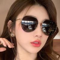 上海故事 2025时尚大脸驾驶开车出游高级感眼镜遮阳镜女士墨镜