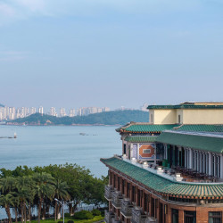 厦门鹭江宾馆2晚+定格鹭江时光旅拍+泡泡机拍照打卡1份+欢迎水果＋迷你吧+双人时光味道下午茶1份